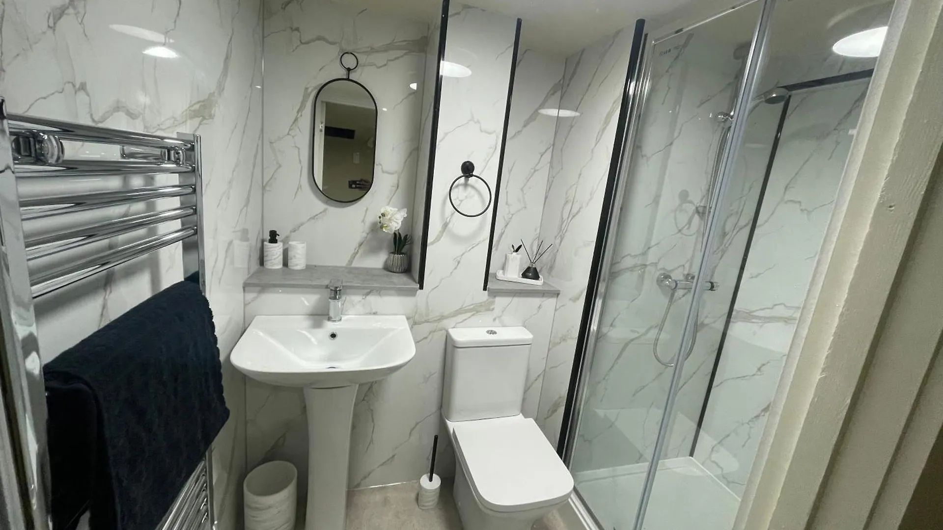 Luxury Mezzanine Apartment In Central Leeds